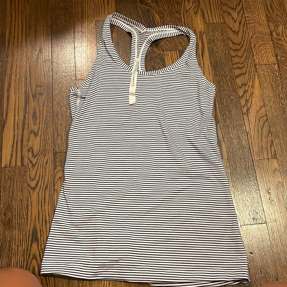 Lululemon size 10 tank